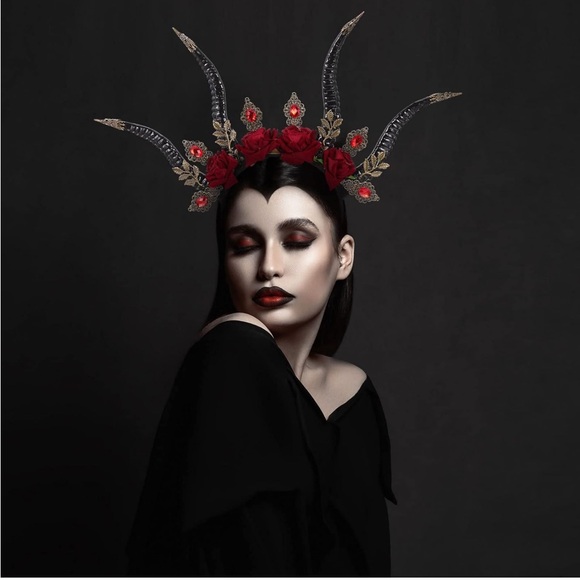 Horns Head Piece main image 4